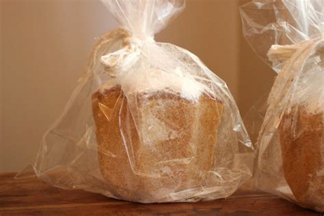 PANDORO - Golden Italian Sweet Bread - Vintage Kitchen