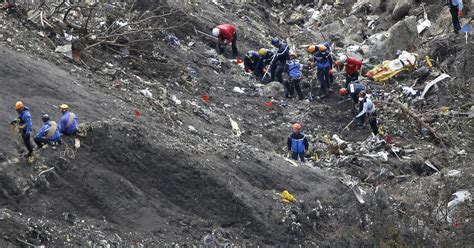 Report on crash of Germanwings Flight 9525 released - CBS News