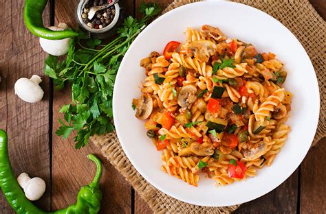 3 Most Popular Pasta Dishes With Mushrooms and Olives - TasteAtlas