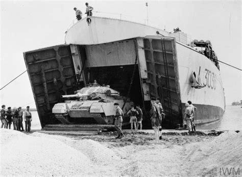 THE SUEZ CRISIS (OPERATION MUSKETEER) 1956. A tank of the 6th Royal Tank Regiment leaving a ...