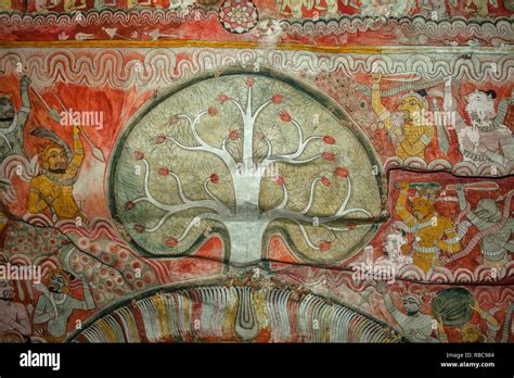 Paintings inside dambulla cave temple hi-res stock photography and images - Alamy