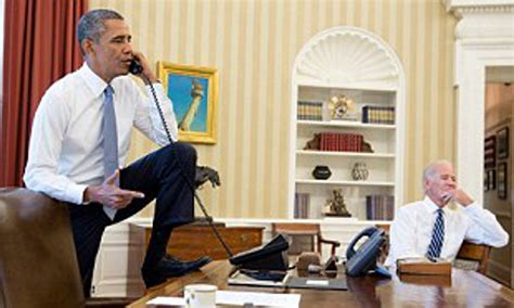 PRESIDENT BARACK OBAMA SITTING DESK OVAL OFFICE WHITE HOUSE 8 X 10 PHOTO PICTURE Political ...