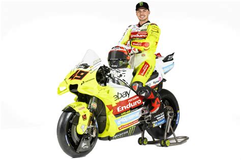 MotoGP: Pertamina Enduro VR46 Racing Team Presented In Italy (Includes Video) - Roadracing World ...