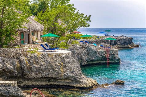 Cliff Jumping In Jamaica: Tips & Insights to know before you leap