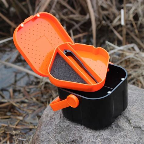 10*10*7.5cm Double Layer Earthworm Worm Bait Lure Fishing Tackle Box Plastic 5 Compartments with ...