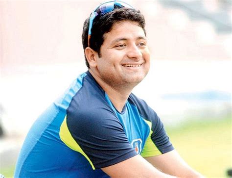 Piyush Chawla (Cricketer) Height, Age, Wife, Family, Biography & More ...