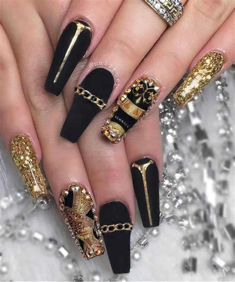 30 Creative Designs for Black Acrylic Nails That Will Catch Your Eye | Polish and Pearls