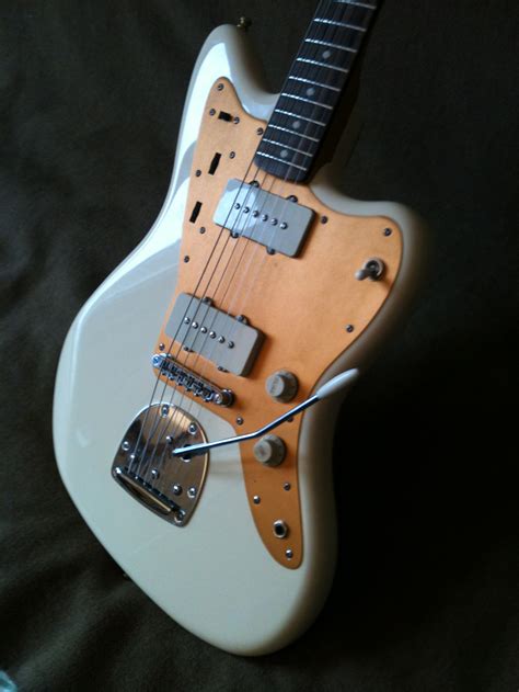 Photo Squier J Mascis Jazzmaster : Squier J Mascis Jazzmaster - Vintage White Rosewood (#564316 ...