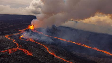 A recent history of volcanic eruptions and their impact, as Mauna Loa ...