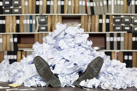 5 Easy Steps to Cut Down on Office Paper Waste | MOM