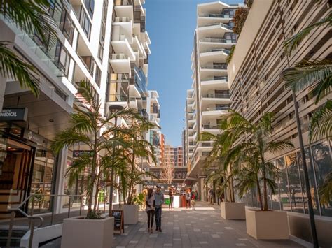 Meriton Retail Precinct - Mascot Central | Meriton