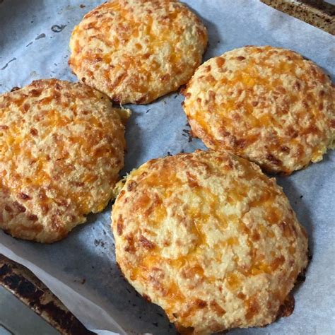 Cheesy Buns/Cheddar Cheese Buns (swipe for recipe) I’ve been playing ...