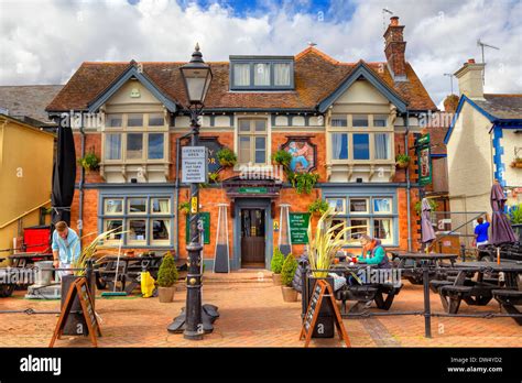 Pub Poole Quay Dorset High Resolution Stock Photography and Images - Alamy