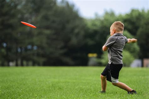 20 Wonderful Games With a Frisbee for Kids - Teaching Expertise