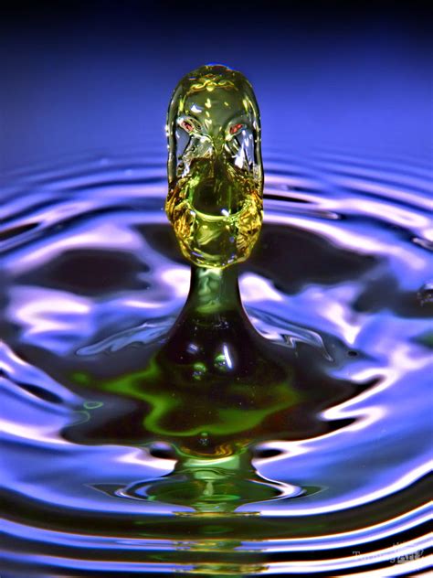 Water Drop Art 7 by Mark Hilliard - TurningArt