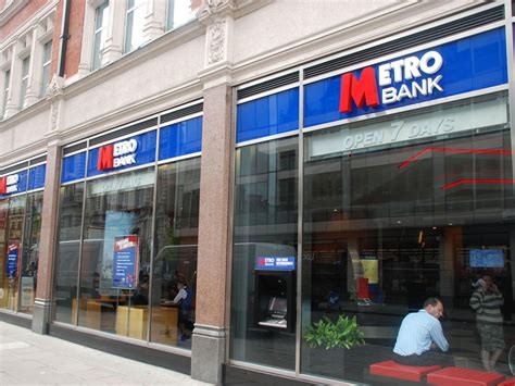 Metro Bank pairs bank branches with customer service. Surprise, surprise, it works | The ...