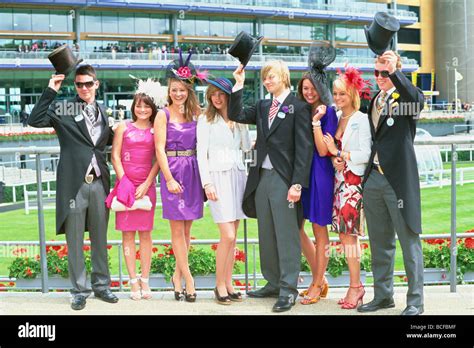 England, Ascot, People at Royal Ascot Races Stock Photo - Alamy