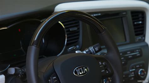 Kia Optima (2013) | Interior Detail