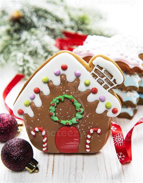 Christmas gingerbread house 4478146 Stock Photo at Vecteezy