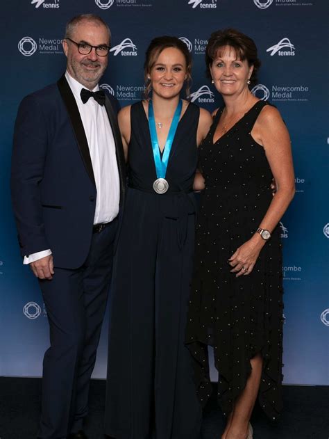 Newcombe Medal winner Ash Barty credits 'unconditional love' for rise to greatness - ABC News