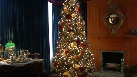 Brucemore Mansion kicks off holiday tours