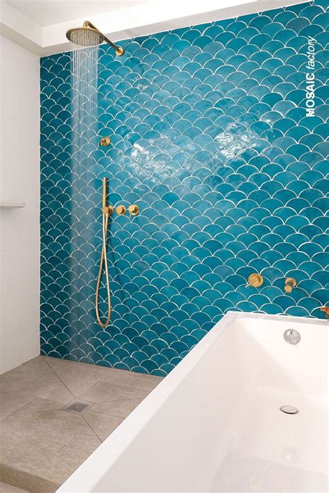 Open Shower with Blue Bathroom Wall Tiles | MOSAIC FACTORY | Azulejos de ducha, Azulejo marroquí ...