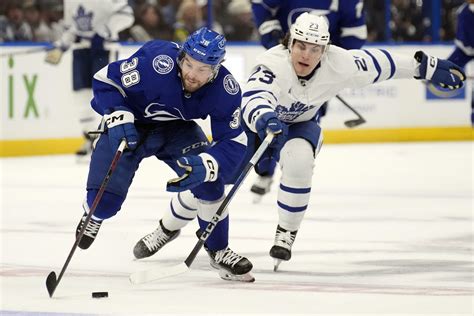 Tampa Bay Lightning Square Off with Toronto Maple Leafs in the Stanley ...