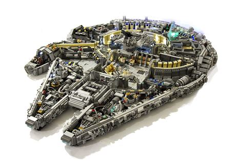 Brick Masters Use 10,000 LEGO Pieces to Recreate the Star Wars Millennium Falcon - TechEBlog