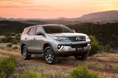 TOYOTA Fortuner Specs & Photos - 2015, 2016, 2017, 2018, 2019, 2020 ...