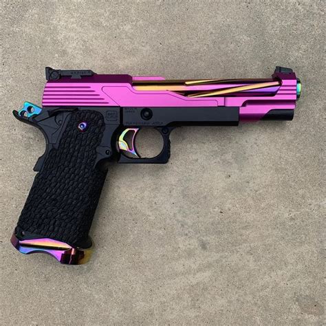 Pin en Custom Pistol Builds