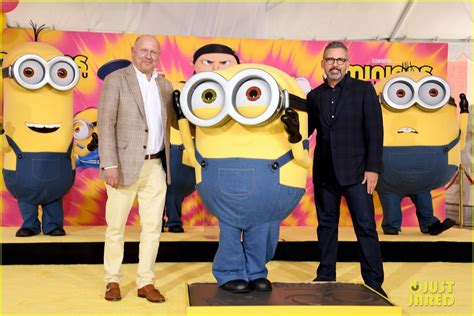 Steve Carell Signs 'Rise of Gru' Minions Names For Hand & Footprint ...