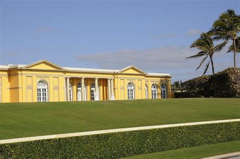 Palm Beach - Ocean Bvld; Mansion (1) | Florida's East Coast | Pictures in Global-Geography