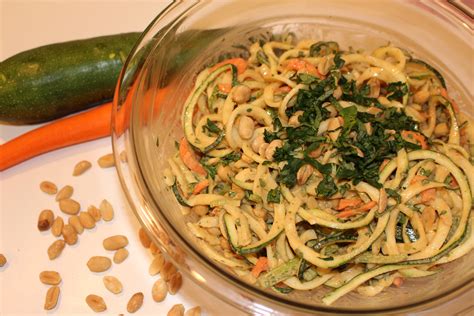 Raw Zucchini Noodles with Peanut Sauce - iEatGreen - Healthy, Green, Organic Food