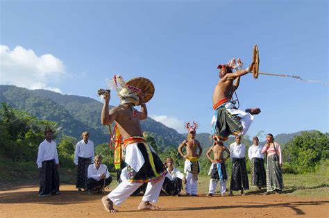 Caci Dance, Traditional Dance From Flores NTT - My Indonesian