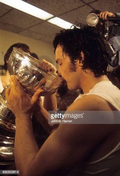 Reggie Leach Hockey Photos and Premium High Res Pictures - Getty Images