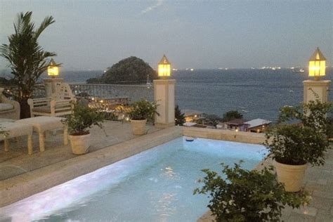 Villa Caprichosa, a boutique hotel in Taboga Island