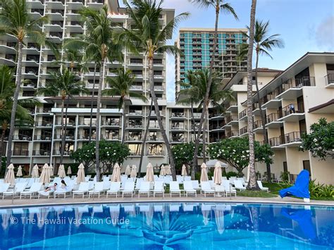 The Halekulani Hotel: Elegant and Oceanfront - The Hawaii Vacation Guide