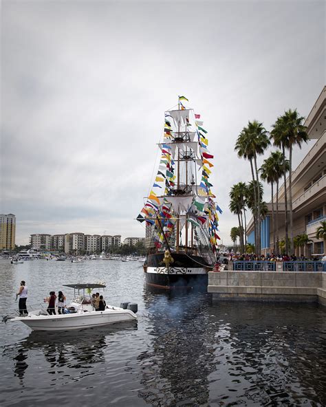 Tampa Florida – Gasparilla Festival Pirate Invasion – ROAMING 365