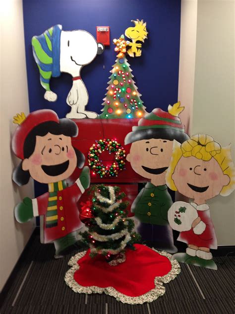 Pin on Inspiring Ideas | Charlie brown christmas decorations, Snoopy ...