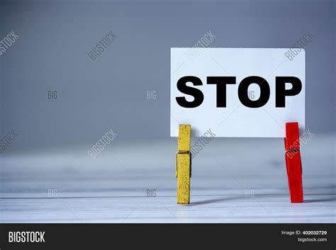 Reminder Sticky Note Image & Photo (Free Trial) | Bigstock