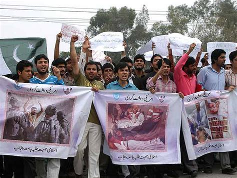 Activists across Pakistan protest Davis’ release - DAWN.COM