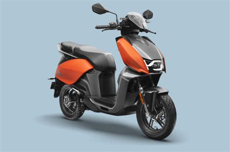 Hero Vida V1 electric scooter details: price, range, features, top speed | Autocar India