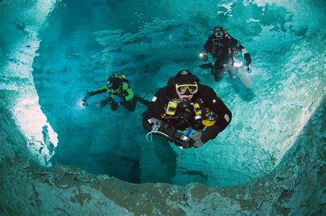 Inside the 'Wild and Almost Unimaginable' World of Cave Diving | Gizmodo UK