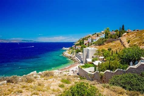 Best 11 Beaches in Hydra, Greece | Greeka