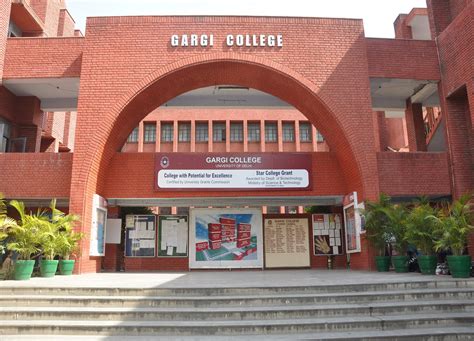 List of South Campus Colleges in Delhi University (DU) - Check Top 10 ...