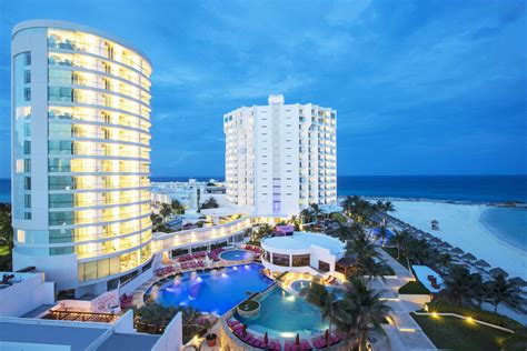 Krystal Grand Cancun – Jetset Vacations