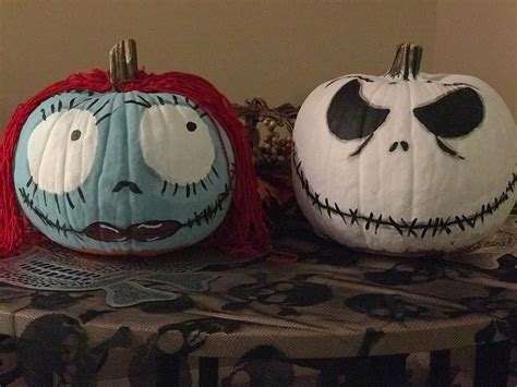 Jack Skellington & Sally ️ #pumpkindecoratingcontest #pumpkindecorationideas #pumpkins #ja ...