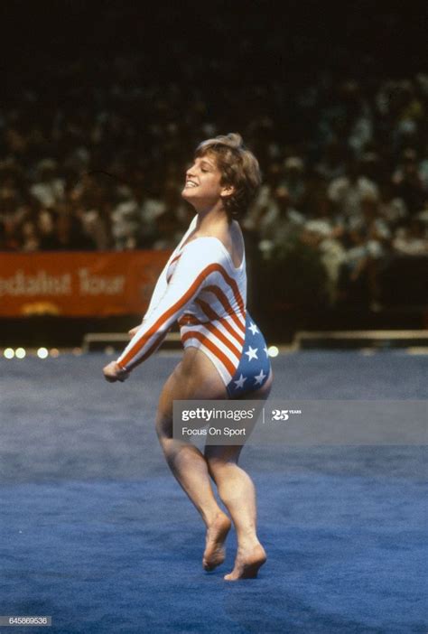 Gymnast Mary Lou Retton of the United States competes in the floor... | Mary lou retton ...