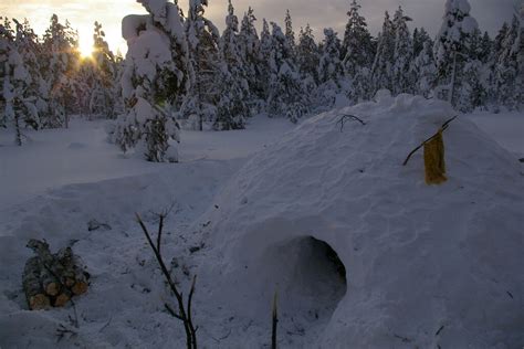 Flickriver: Most interesting photos from Build a Snow Cave for Shelter and Survival pool