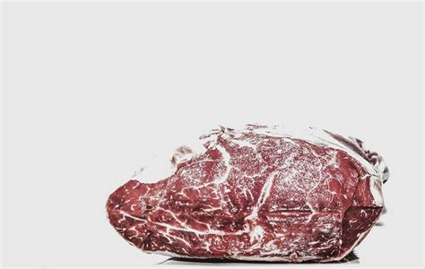 Tips for Thawing Frozen Meat Safely and Properly - Simple yet Important! - Hotlicks